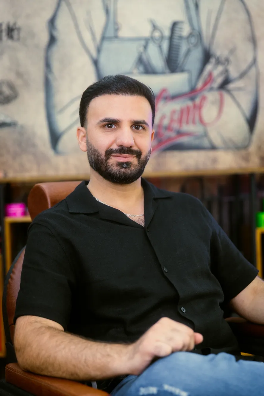 Ayaz — Barber bei Haarstudio Figaro